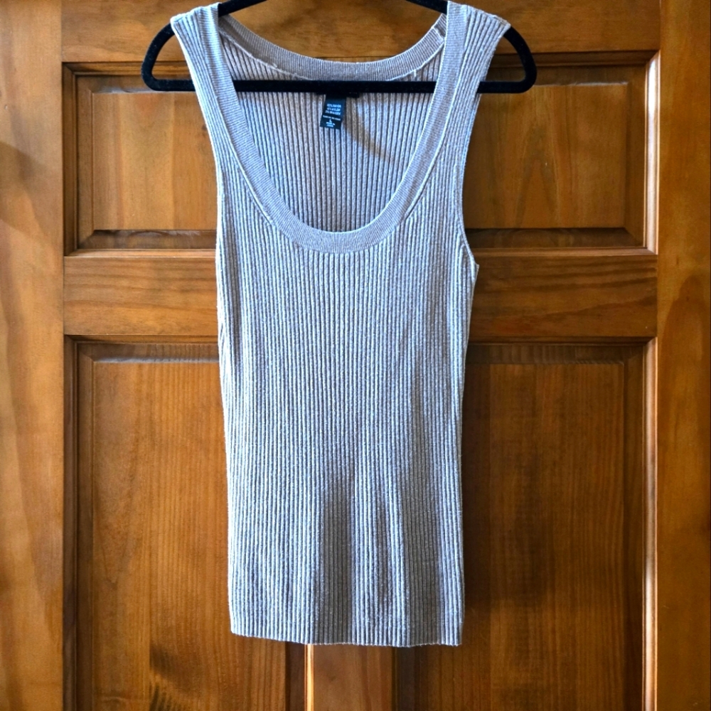 NEW YORK & COMPANY ribbed tank top size LG